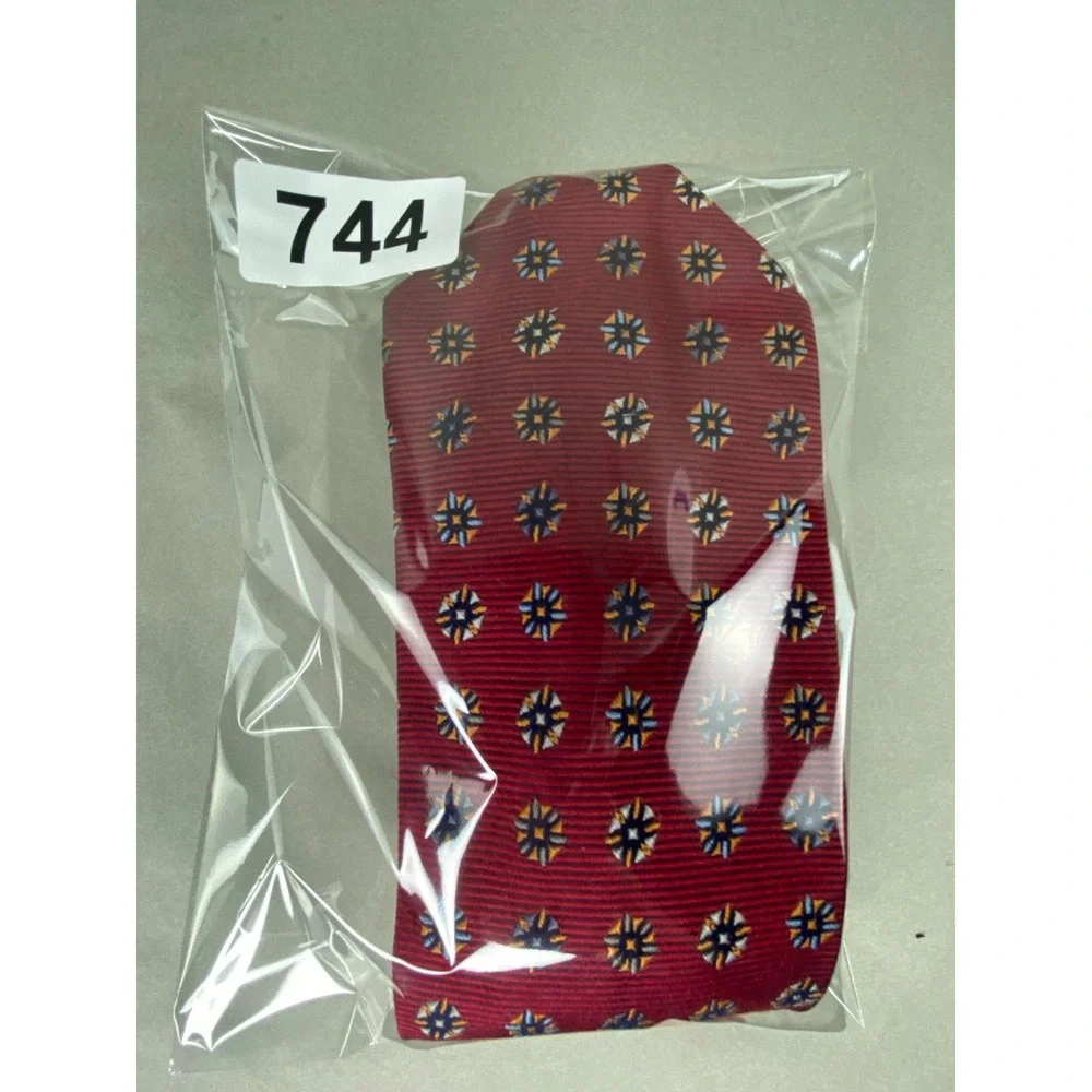 Private Stock Mens Tie Red Silk Geometric Medallion Jacquard Extra Long‎ 63x4